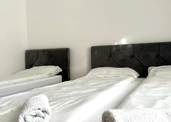 L&L Rooms