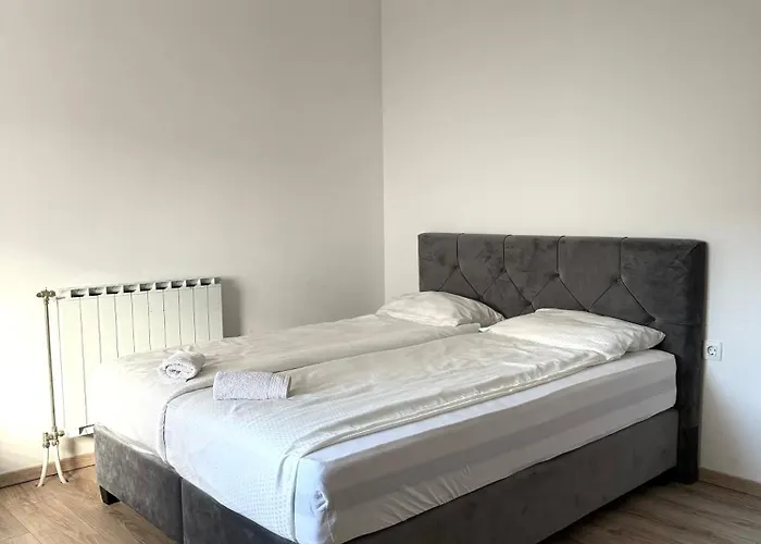 L&L Rooms